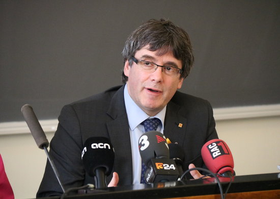 Carles Puigdemont at a press conference in Finland (by ACN)